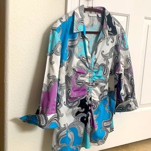 Button down shirt with pearled buttons